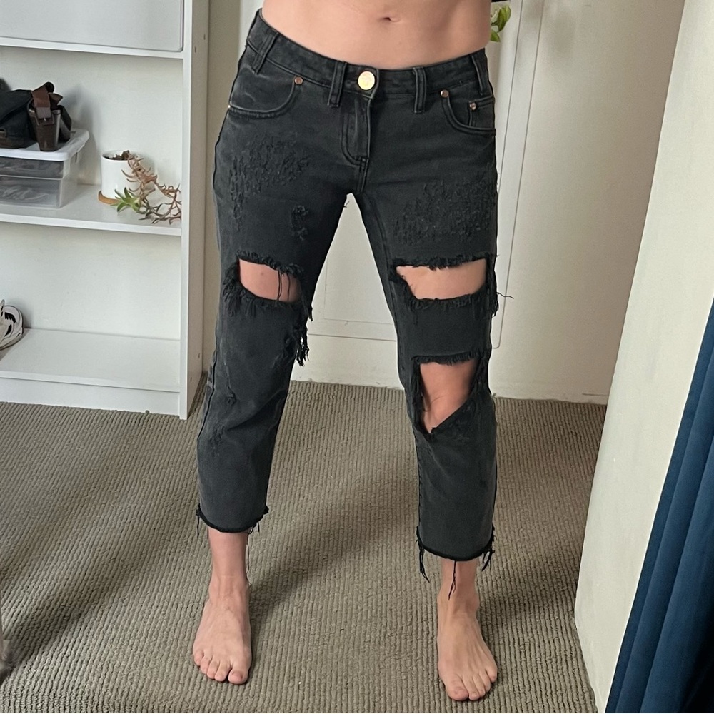 One x One Teaspoon Distressed Cropped Black Denim Jeans